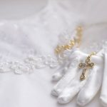 Pierwsza Komunia Święta - jaką biżuterię kupić dla dziewczynki?
