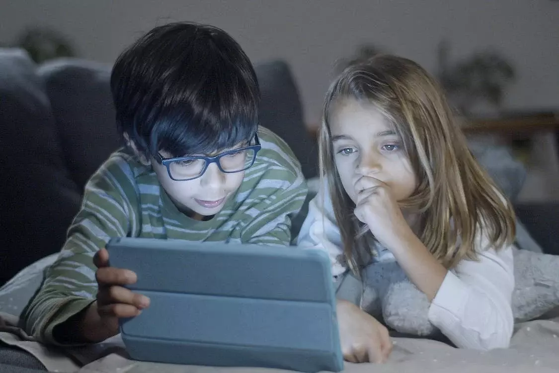 Okulary dla dziecka do komputera — co powinny posiadać?