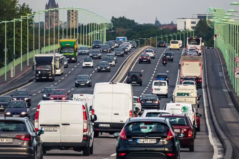 Samochody Dostawcze Iveco: Odkrywanie Ich Zalet w DBK